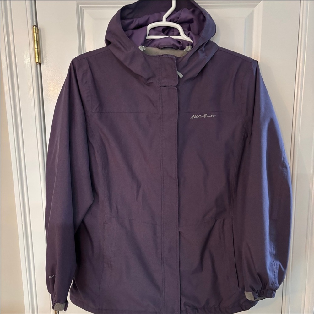 EDDIE BAUER Women’s Winter Jacket. Size 2XL. Purple. Pre-owned. Good Condition.